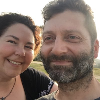 Profile Picture of Emily Searle-Caleon Twitter