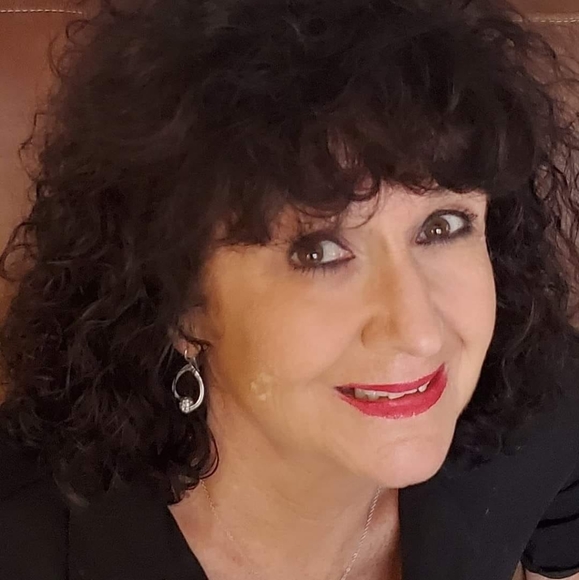 Profile Picture of Judy Stillwell (@jannstill) on Poshmark