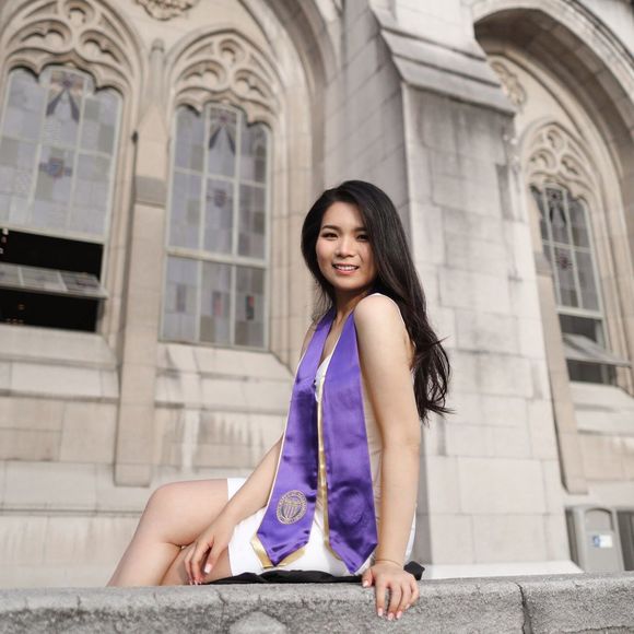 Profile Picture of Nalinee Chang (@yoyochang) on Poshmark