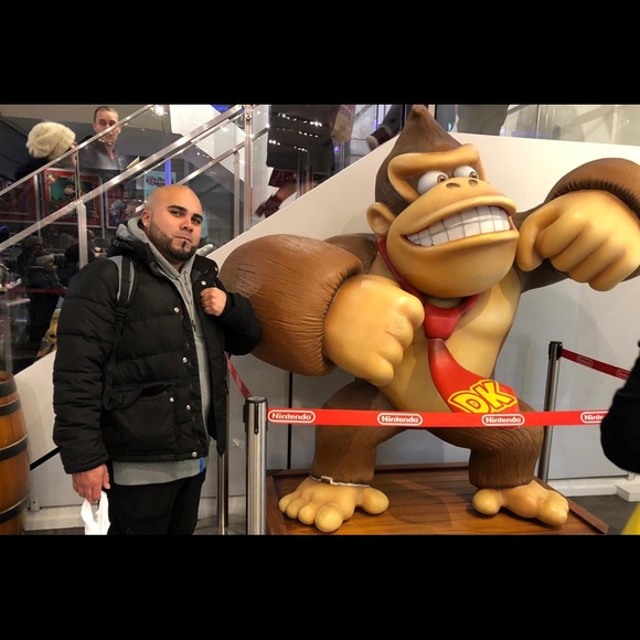 Profile Picture of Luis Saez (@alb3rt13) on Poshmark