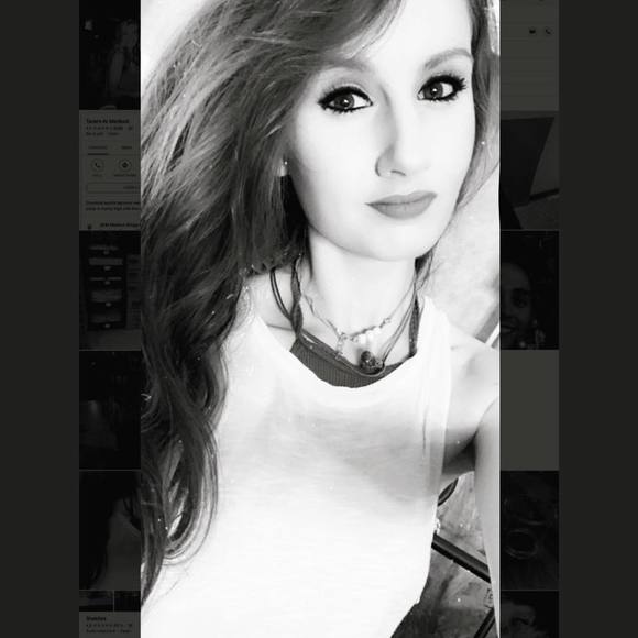 Profile Picture of Amber Keener (@grace2814) on Poshmark