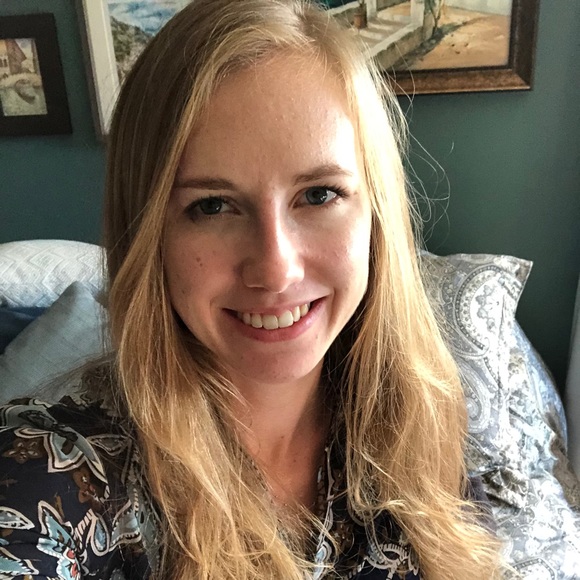 Profile Picture of Carolyn Devisser (@carrie1278) on Poshmark