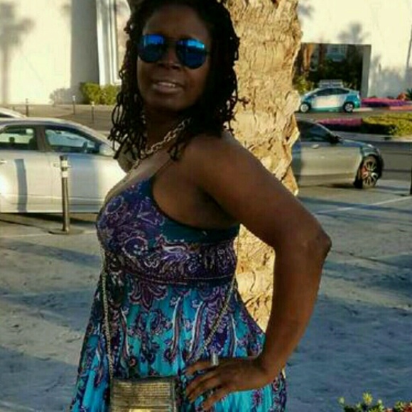 Profile Picture of Tahira Wilson (@tluvv) on Poshmark