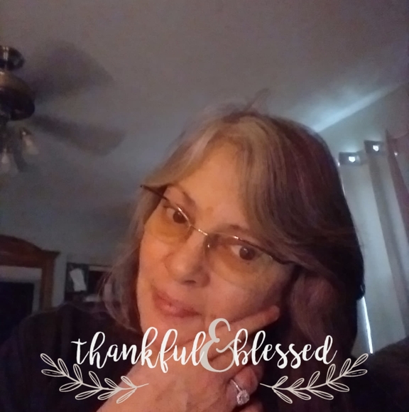 Profile Picture of Dawn Carter epperson (@dnixon40) on Poshmark