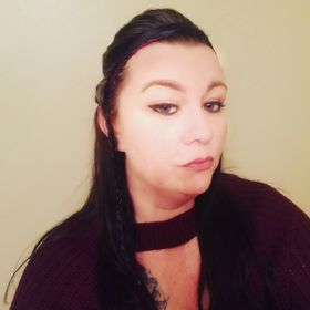 Profile Picture of Danielle Murphy (@danisparkles1) on Pinterest