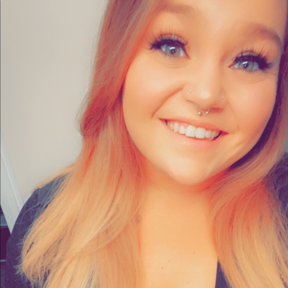 Profile Picture of Shawna Trigg (@triggs_22) on Poshmark