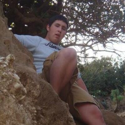 Profile Picture of Andrew Eich (@Mazineblue09) on Twitter