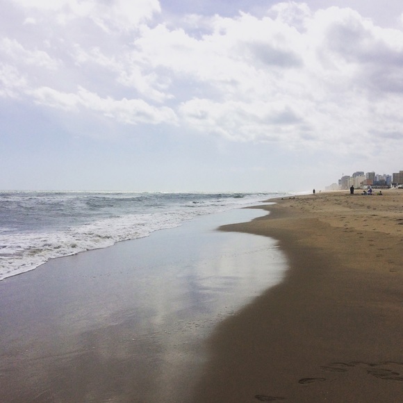 Profile Picture of Elizabeth Krieter (@liz_kri) on Poshmark