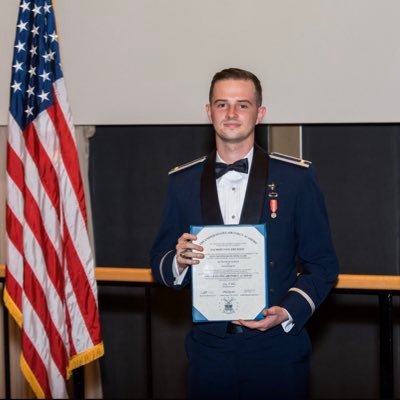 Profile Picture of Zach Erickson™ (@ZachErickson4) on Twitter