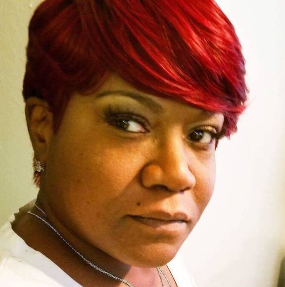 Profile Picture of Yolanda Reese (@msindy69) on Poshmark