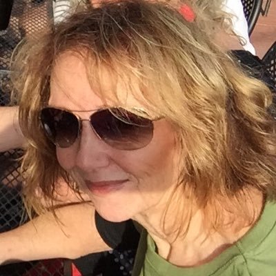 Profile Picture of Suzanne Laurent (@suzannelaurent) on Twitter