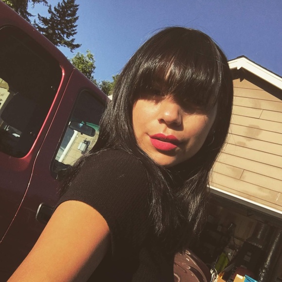 Profile Picture of Aisia Carrillo (@aisiacarrillo) on Poshmark