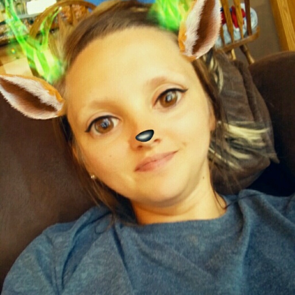 Profile Picture of Jessica Affholder (@jessaff) on Poshmark