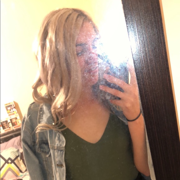 Profile Picture of Chantel Mccrohon (@_chantel23) on Poshmark