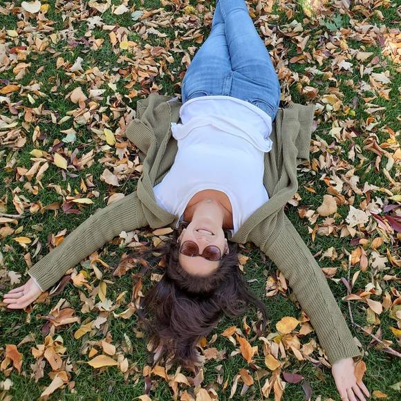 Profile Picture of Danielle Sincoff (@dannremy) on Poshmark