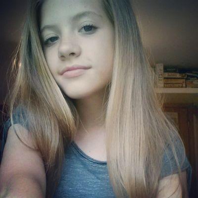 Profile Picture of Julia Sperling (@JuliaSperling1) on Twitter
