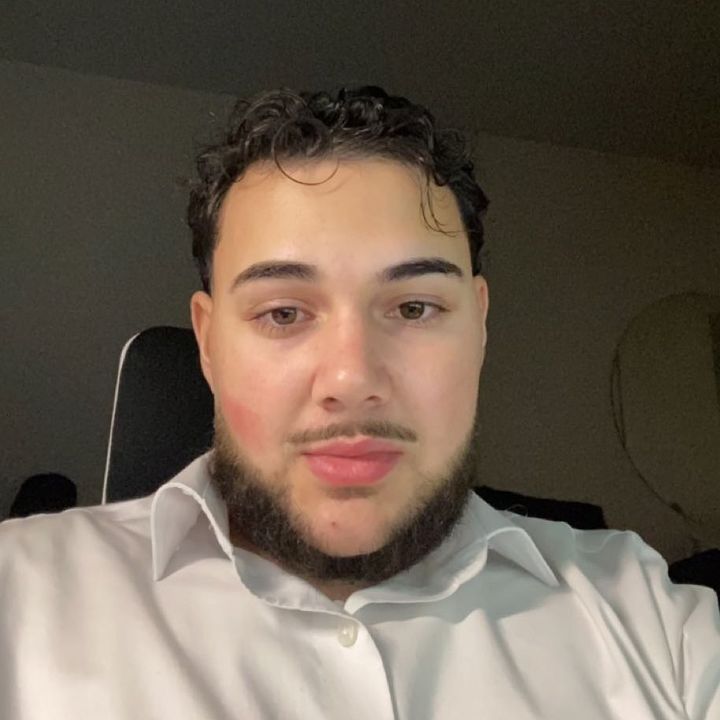 Profile Picture of Ian Mueller (@theianmueller) on Tiktok