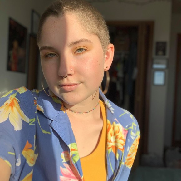 Dallas Tufty - Poshmark Profile Picture of Dallas Tufty (@dallastufty) on Poshmark