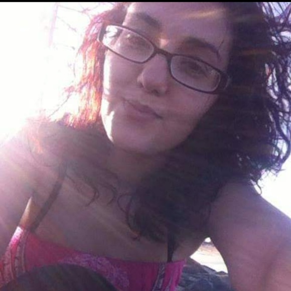 Crystal Tavares - Poshmark Profile Picture of Crystal Tavares (@blueberrycream8) on Poshmark