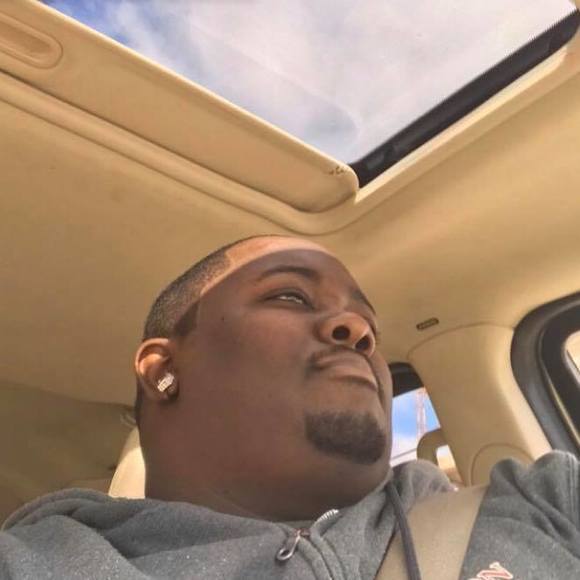 Profile Picture of Ron Richardson (@ronrichardso215) on Poshmark