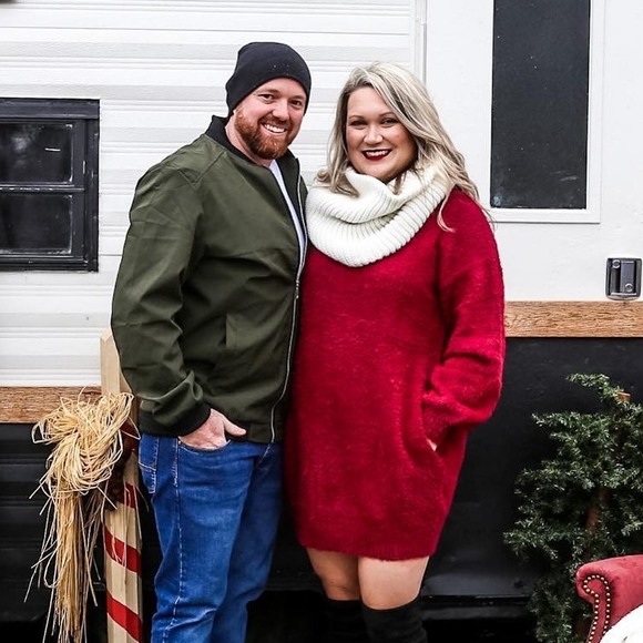 Profile Picture of Andrea Bates (@andread1017) on Poshmark