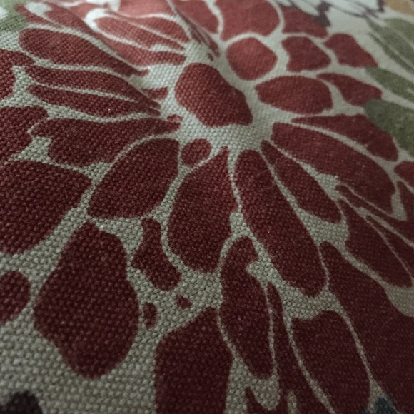 Profile Picture of Cm Birner (@birnercm) on Poshmark