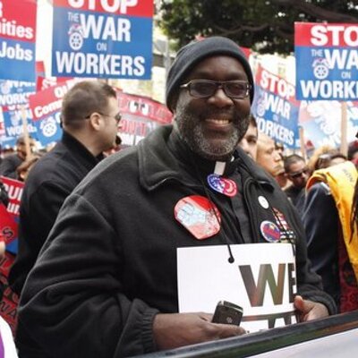 Profile Picture of Rev. William Smart (@BillDwightShow) on Twitter
