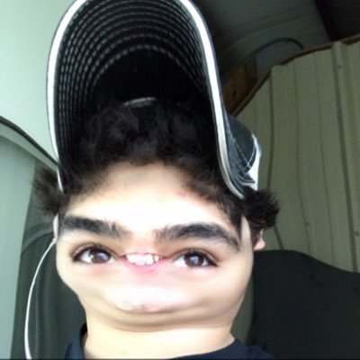 Profile Picture of Devin Simon Davis (@dangerousdevin) on Twitter