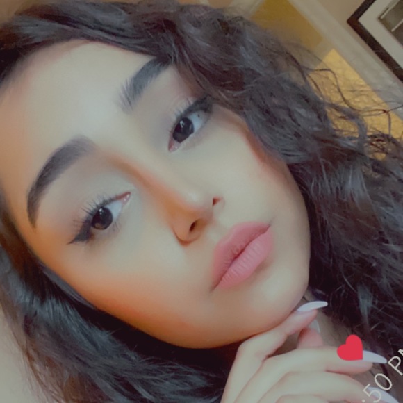 Profile Picture of Parmida Keymanesh (@parmida_k) on Poshmark