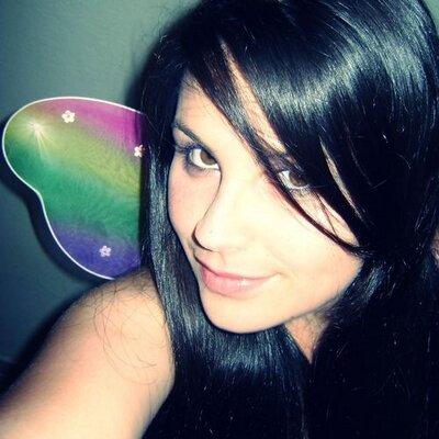 Débora Almeida - Twitter Profile Picture of Débora Almeida (@Debora_Almeida_) on Twitter