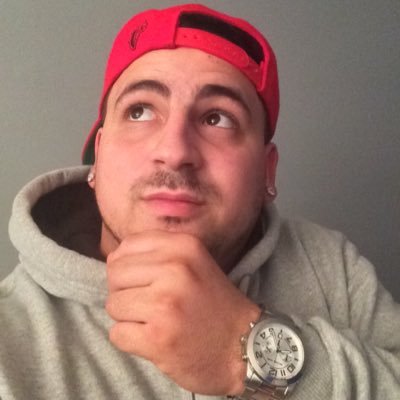 Profile Picture of Mike Favale (@MikeyFavs) on Twitter