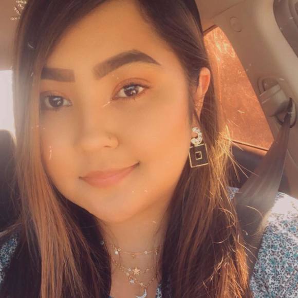 Profile Picture of Andrea Felix (@dre_a19) on Poshmark