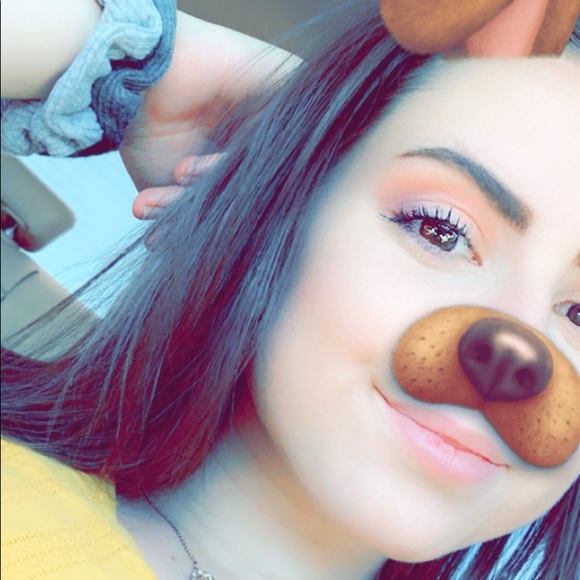 Profile Picture of Kylee Foster (@wakaflakajewski) on Poshmark