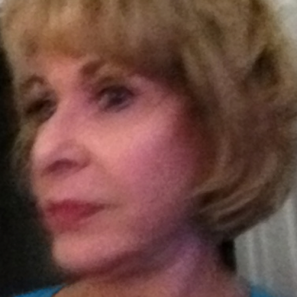 Profile Picture of Carlotta Cochran (@pyepye) on Poshmark