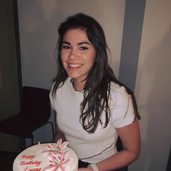 Laura Lorenger - Poshmark Profile Picture of Laura Lorenger (@llorenger13) on Poshmark