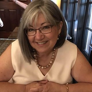 Profile Picture of Debbie Honaker Downs (@debbie.honakerdowns) on Facebook