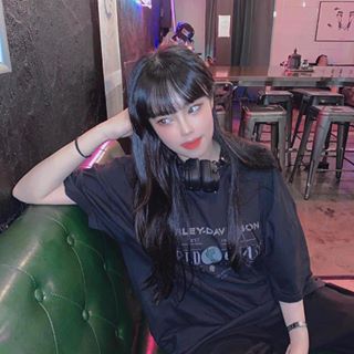 Profile Picture of 배영지 (@&) on Facebook