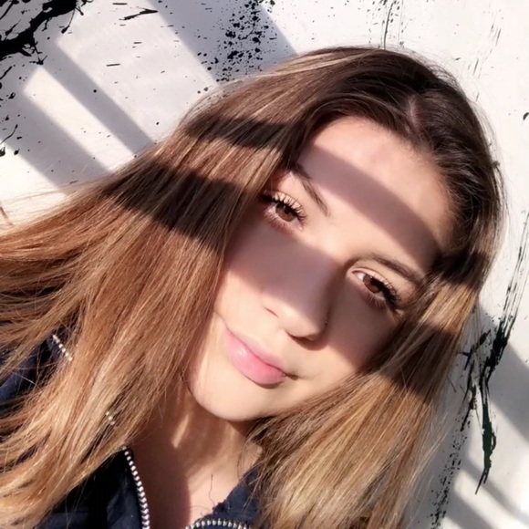 Profile Picture of Kylee Missimer (@kmissimer) on Poshmark