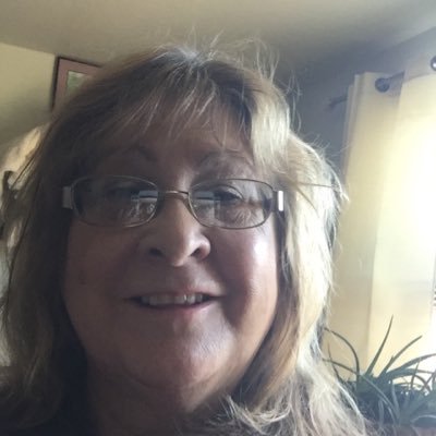 Profile Picture of Ellen Bergstrom (@greanwitch) on Twitter