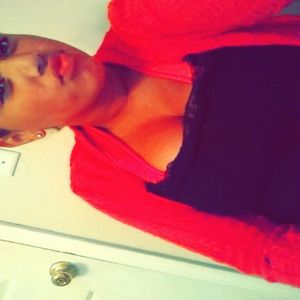 Profile Picture of Keyana Hicks (@keyana.loven.you.hicks) on Myspace