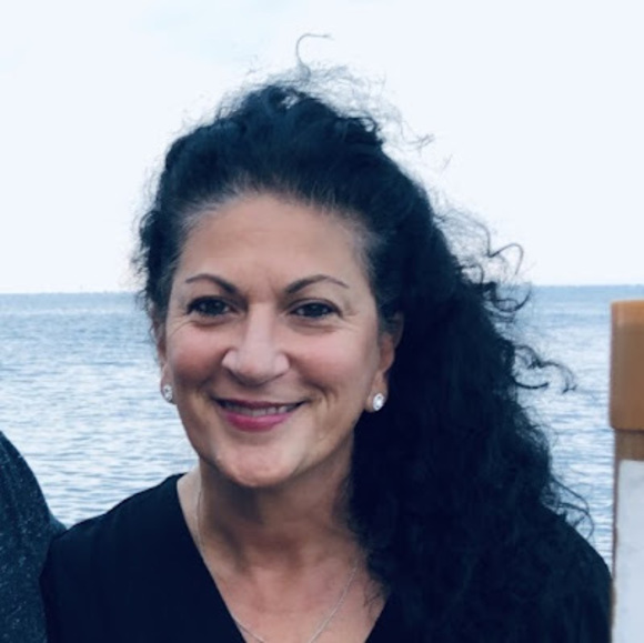 Profile Picture of Joyce Faillace (@joycemoravec) on Poshmark