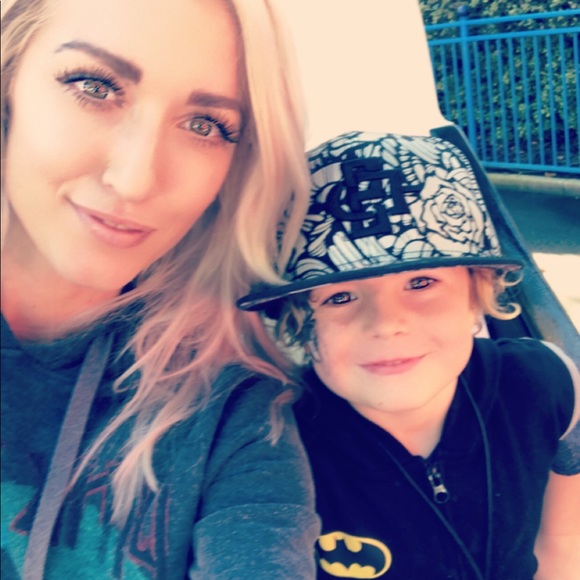 Profile Picture of Summer Nisco (@summernisco) on Poshmark