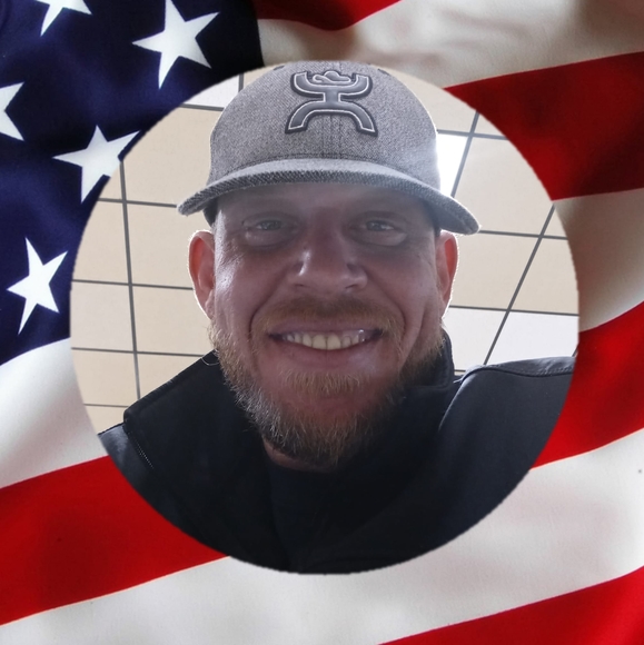 Dustin Koster - Poshmark Profile Picture of Dustin Koster (@dustin_koster) on Poshmark