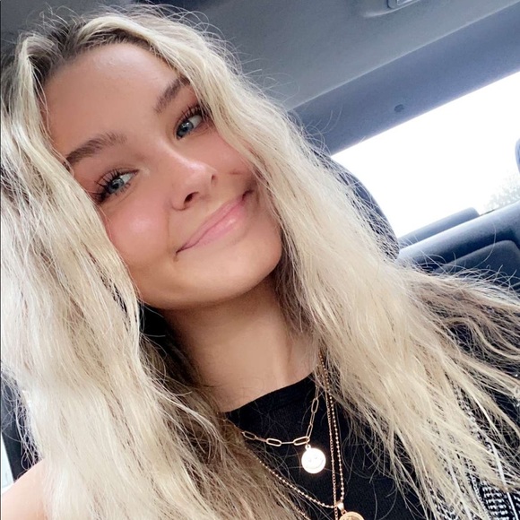 Profile Picture of Jaelyn Bachetti (@jaelynbachetti) on Poshmark