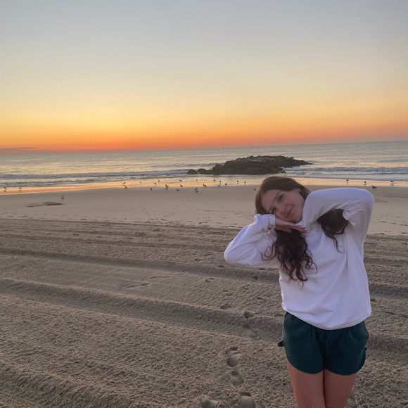 Profile Picture of Keelyn Gray (@keelyngray) on Poshmark