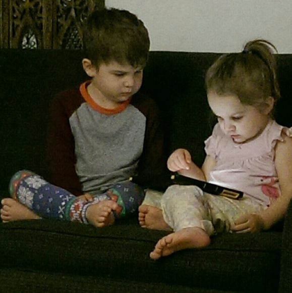 Profile Picture of Brie Dubbels (@mrsdubbels) on Poshmark