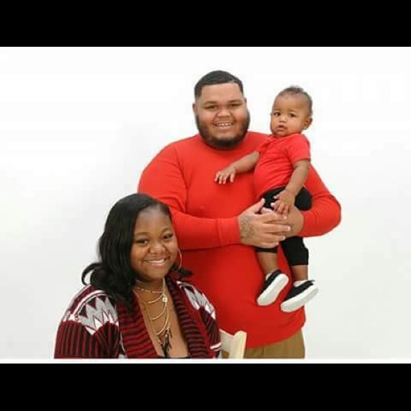 Profile Picture of Christopher Wall (@tayahp98) on Poshmark