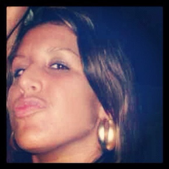 Karla Lasee - Poshmark Profile Picture of Karla Lasee (@krlasee) on Poshmark