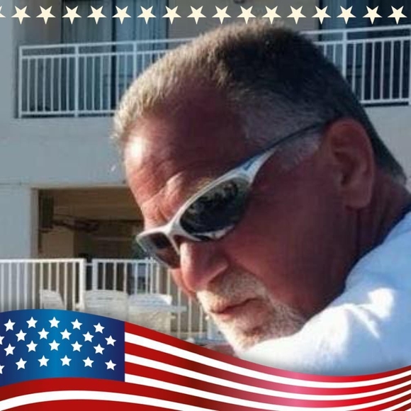 Profile Picture of Faro Maniaci (@fmaniaci58) on Poshmark