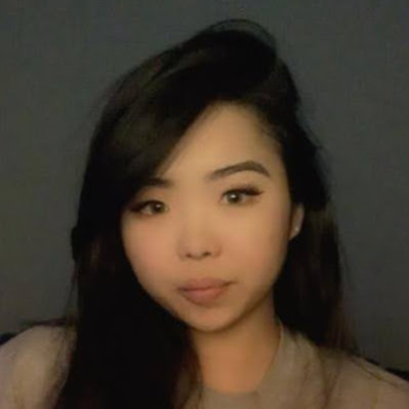 Profile Picture of Jia qi Feng (@kllyfng) on Poshmark